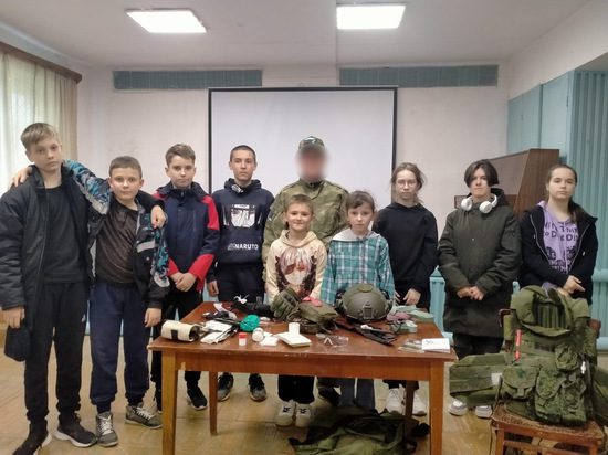 Боец казачьей бригады «Терек» рассказал ставропольским школьникам о работе санинструктора