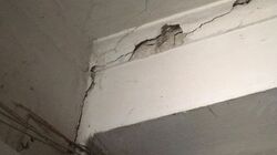 Месяц после землетрясения: что происходит с «треснувшим» общежитием в Лермонтове0