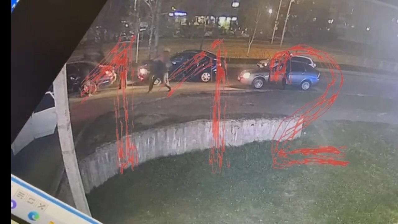 Расстрел автомобиля на юге Ставрополя попал на камеры видеонаблюдения0