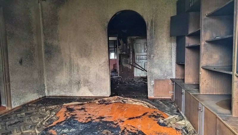 Спасатели потушили пожар в жилом доме на Ставрополье