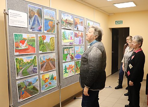 В Старом Крюково прошла выставка рисунков, посвящённая 65-летию Зеленограда
