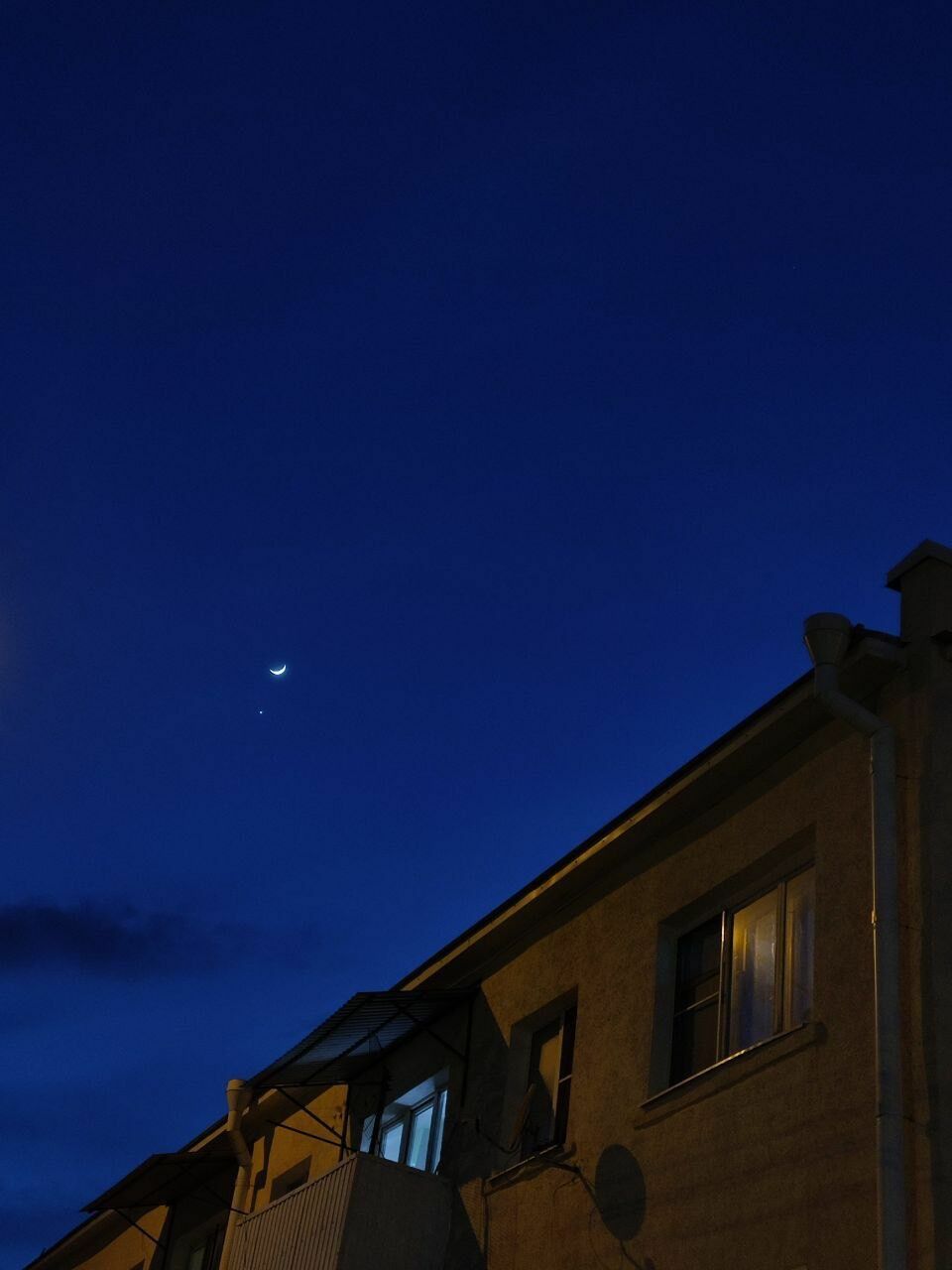 Жители Ставрополья поделились снимками сближения Луны и Венеры9