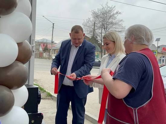 Жительница станицы на Ставрополье открыла кафе по соцконтракту