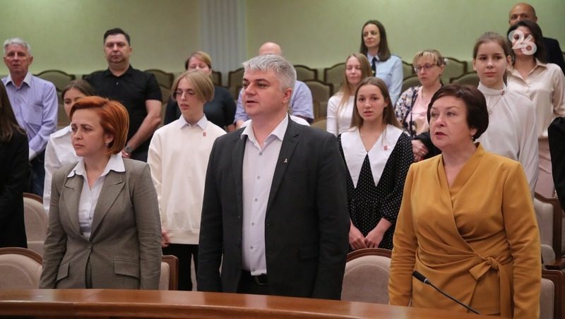 Церемония вручения паспортов юным ставропольцам прошла в правительстве Ставрополья