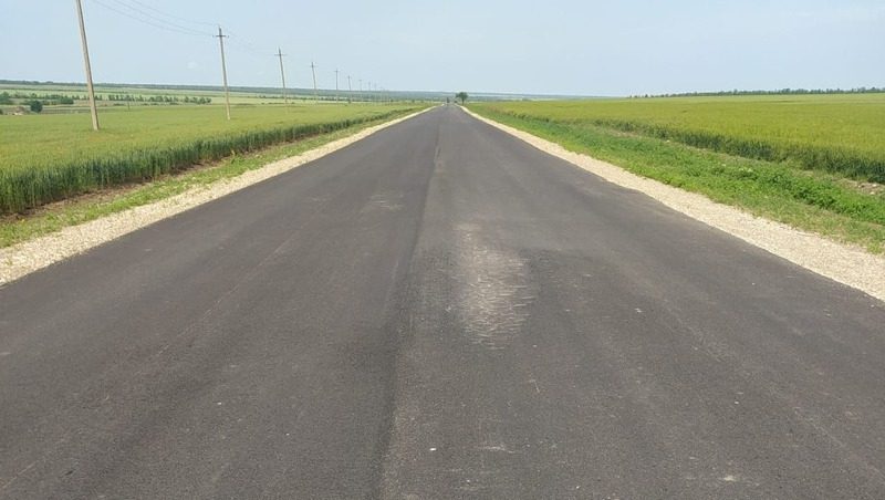 Дороги к двум посёлкам ремонтируют в Георгиевском округе