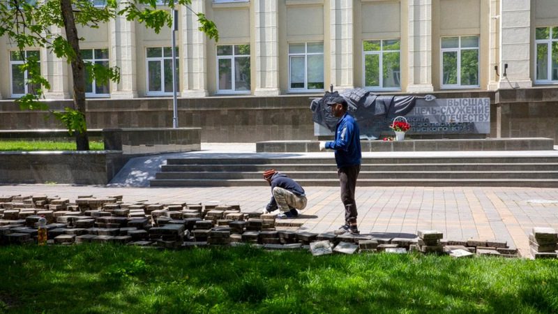 Инженерные коммуникации обновляют на проспекте Октябрьской Революции в Ставрополе