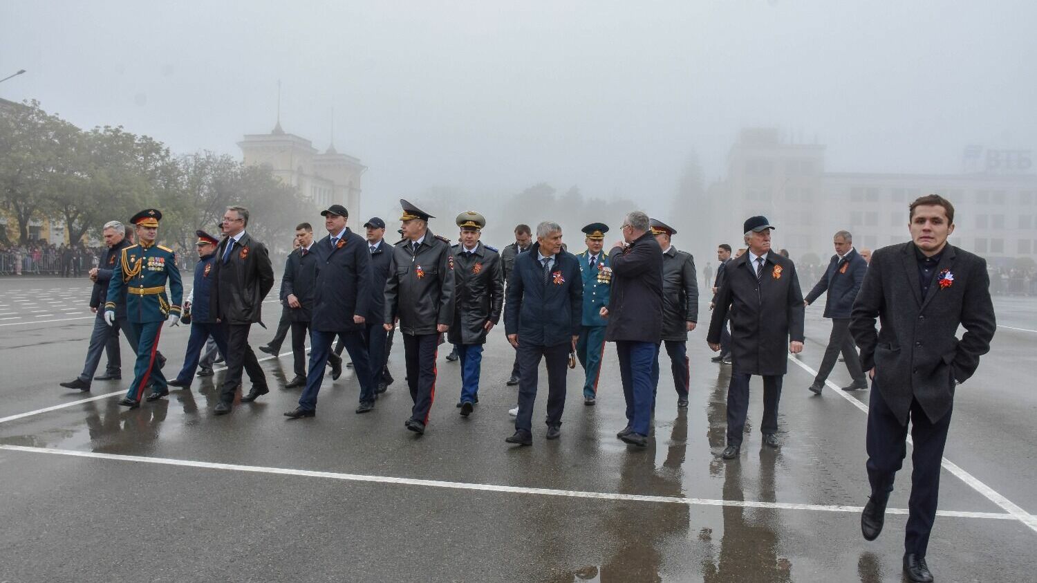 Парад 78-й годовщины Победы в Ставрополе прошел в тумане163