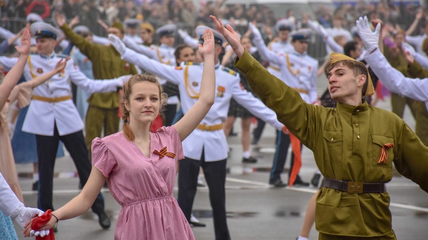Парад 78-й годовщины Победы в Ставрополе прошел в тумане152