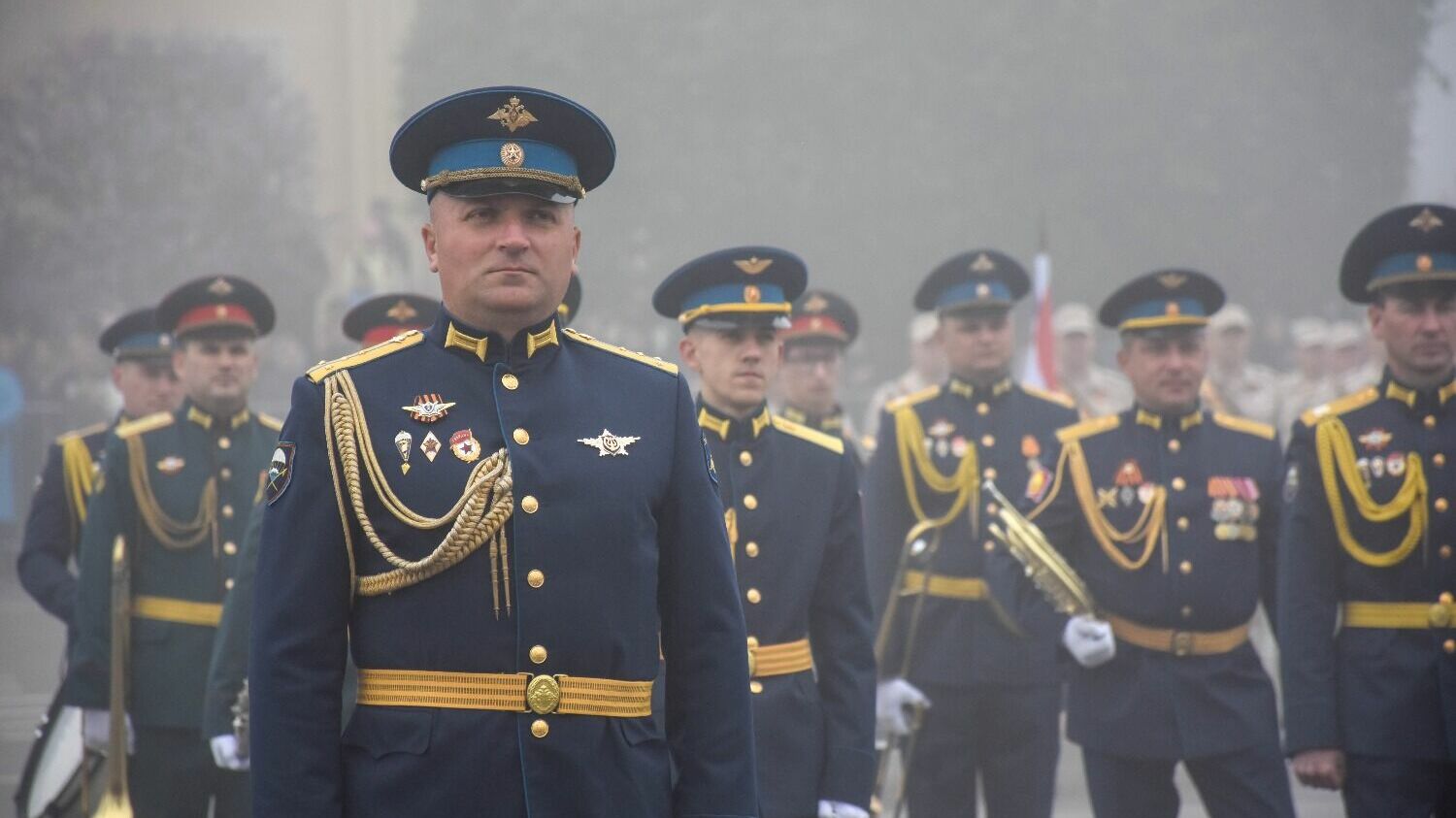Парад 78-й годовщины Победы в Ставрополе прошел в тумане22