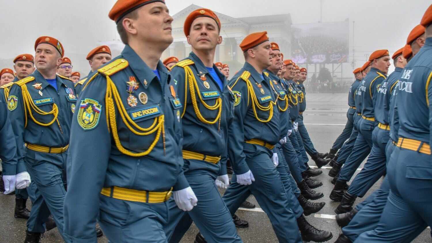 Парад 78-й годовщины Победы в Ставрополе прошел в тумане66