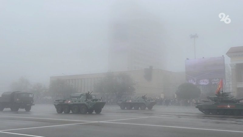 Почти 35 единиц военной техники приняли участие в параде Победы в Ставрополе
