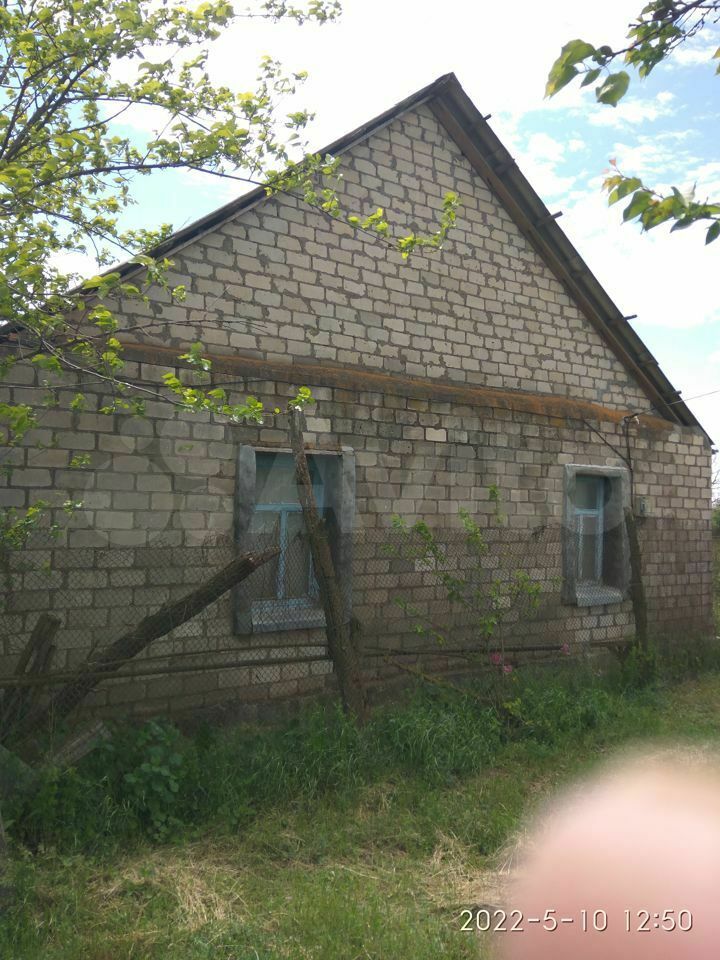 Если есть 500 тысяч рублей, то можно стать владельцем дачи в селе Новая Жизнь Буденновского района.