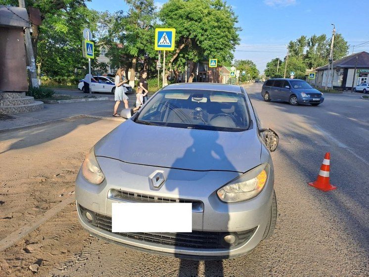 В Буденновске водитель легковушки из-за слепящего солнца сбил школьницу на «зебре»