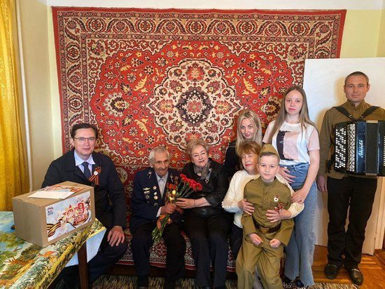 В Кисловодске поздравления с Днем Победы принимал 99-летний ветеран