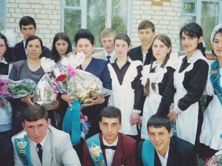 Глава Карачаево-Черкесии рассказал о семье педагогов с 240-летним общим стажем