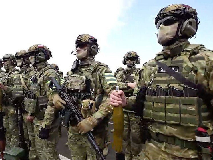 Кадыров сообщил об отправке в зону спецоперации двух новых полков из опытных бойцов