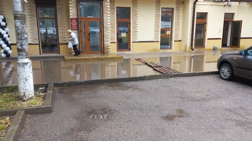 «Нет слива сточных вод»: жители Георгиевска жалуются на затопленный подвал6