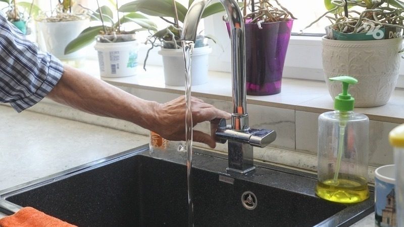 Временно ограничат подачу воды в шести населённых пунктах Минераловодского округа