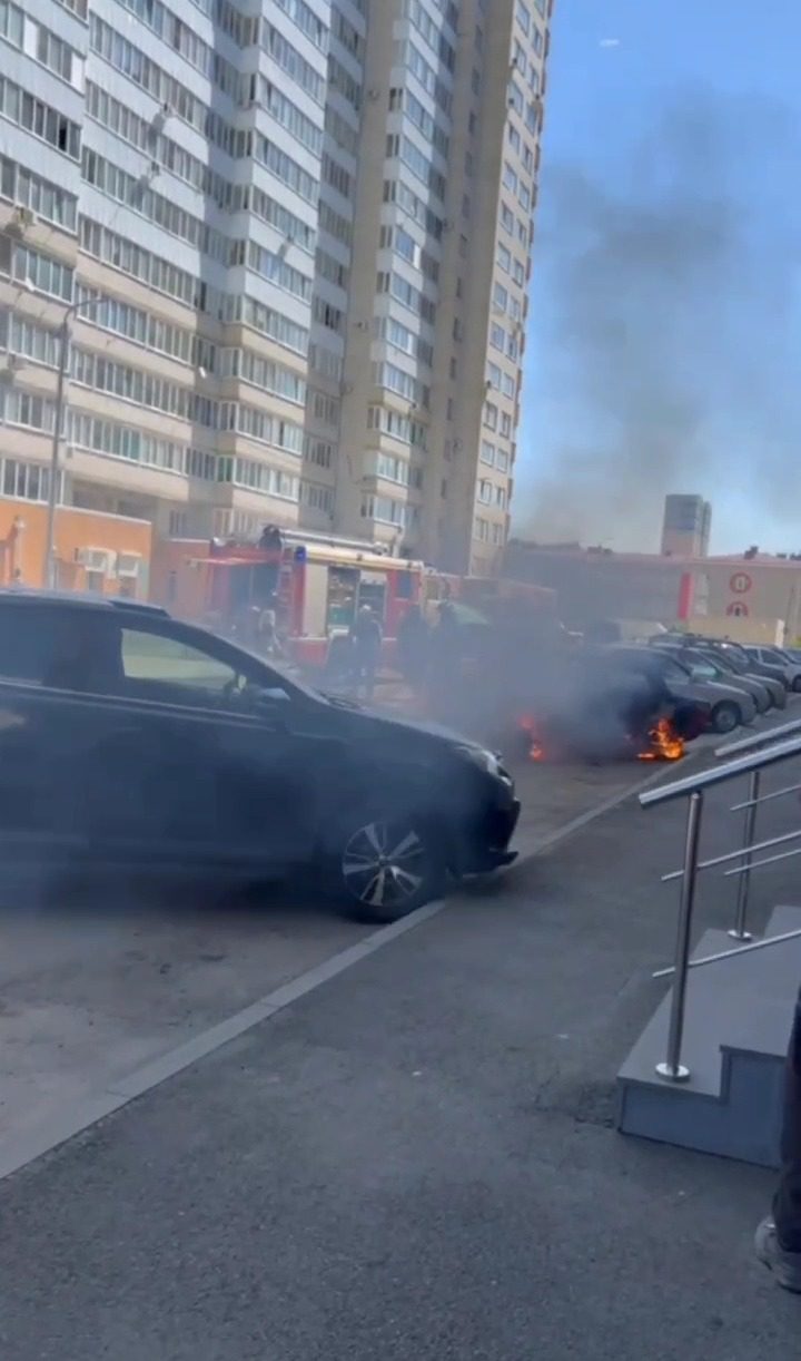 Автомобиль сгорел на Доваторцев в Ставрополе 7 июля0