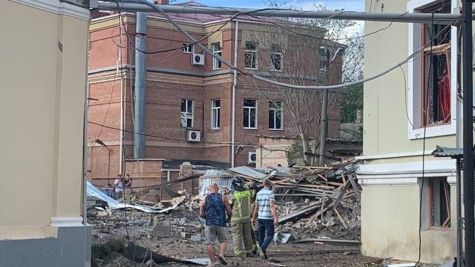 Голубев: в центре Таганрога предположительно взорвалась ракета3