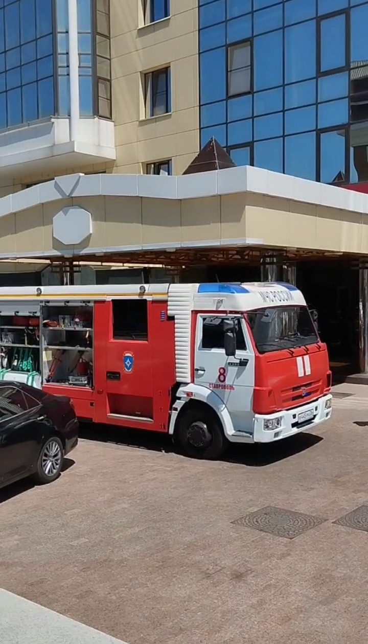 Многоэтажный дом эвакуировали в центре Ставрополе из-за пожара0