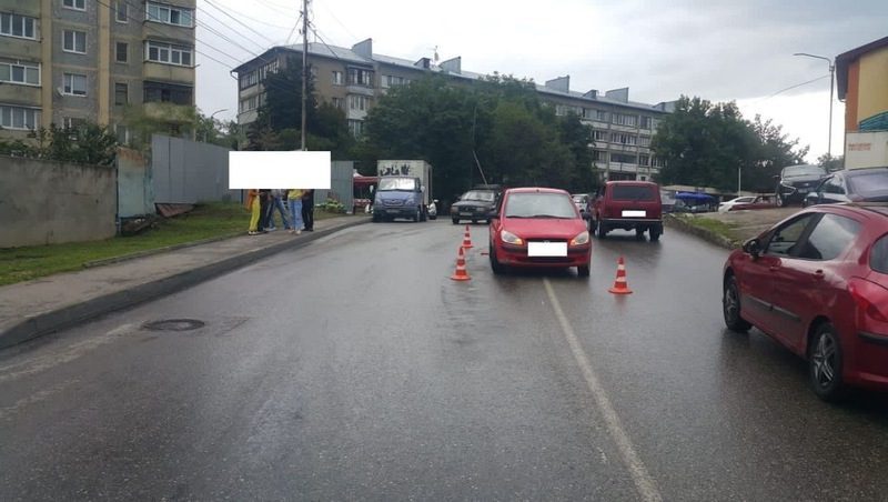 Невнимательная автомобилистка сбила школьника на зебре в Кисловодске