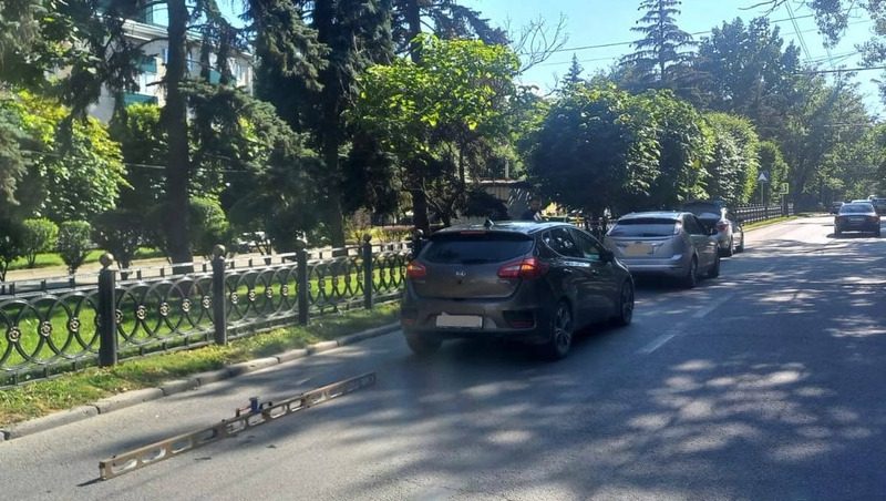 Пассажирка иномарки попала в больницу после аварии в Ставрополе