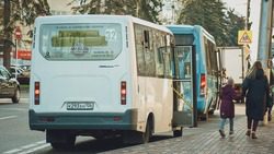 Перевозчики назвали опасными таблички для слепых на автобусах Ставрополя0