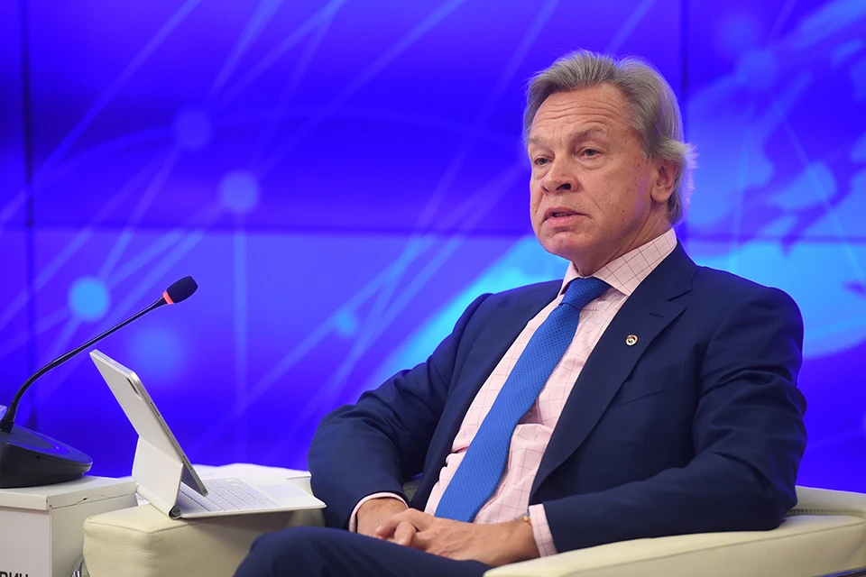 Сенатор Пушков объяснил отказ Зеленскому в присутствии на саммите ЕС и стран Латинской Америки нежеланием латиноамериканских стран помогать Украине.