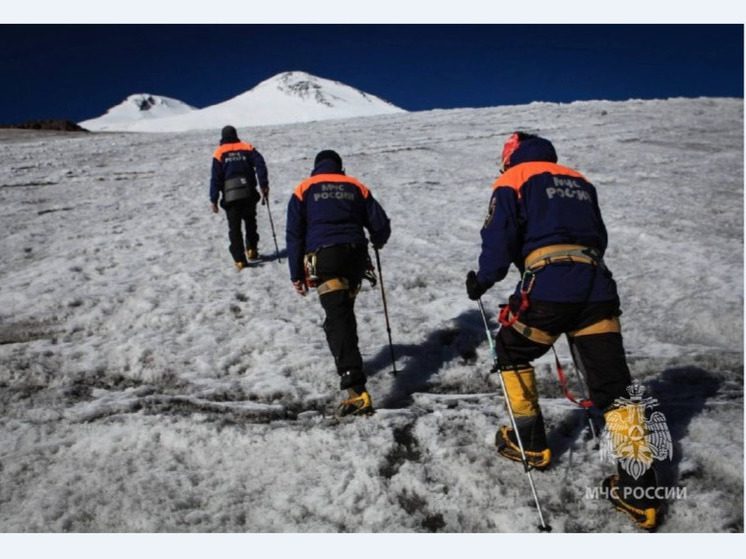 Спасатели выдвинулись на помощь альпинистам на Эльбрусе