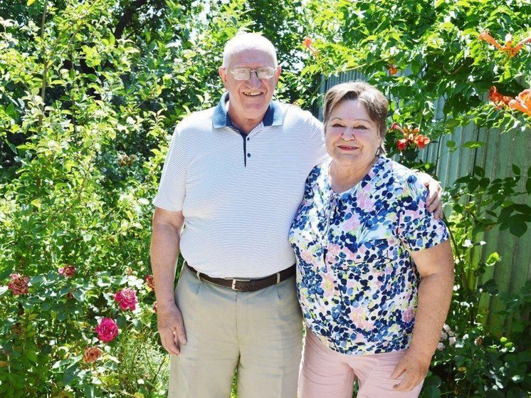 В Георгиевске наградили медалью супругов, проживших вместе 53 года