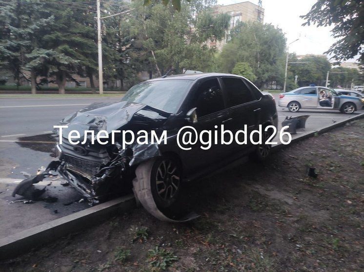 В Ставрополе ищут водителя, который спровоцировал аварию и сбежал с места ДТП
