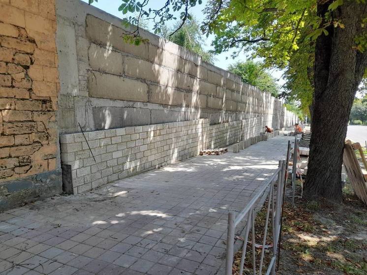Восстановление подпорной стены на Карла Маркса в Ставрополе  приостановлено