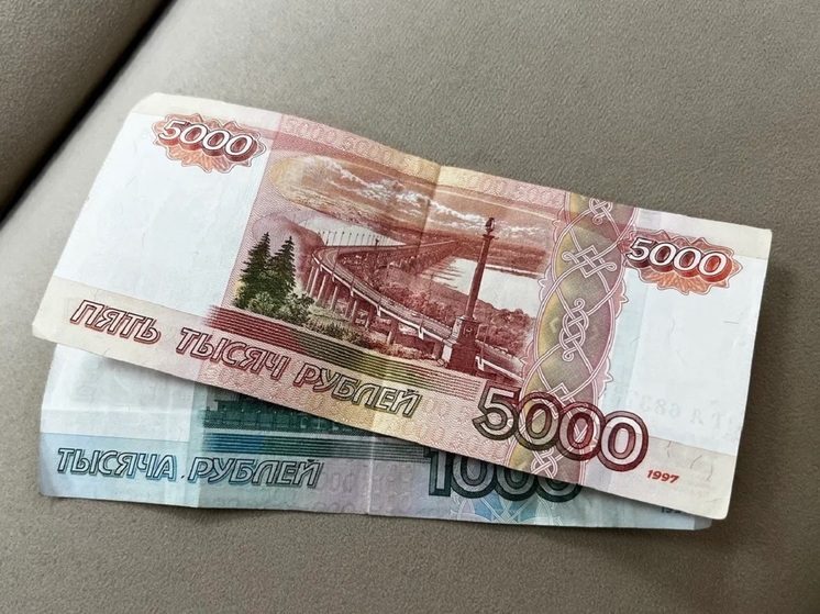 21-летняя мошенница в КЧР оформила кредиты на своих знакомых на 800 тысяч рублей