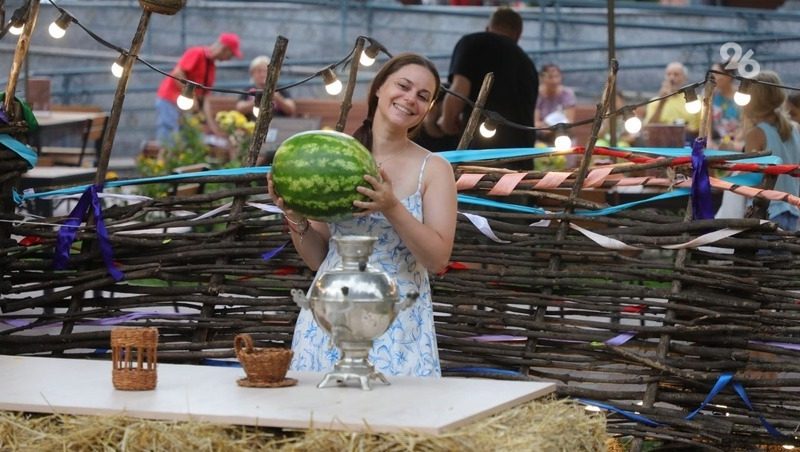 Более 100 тыс. человек посетили первый ягодный фестиваль в Кисловодске