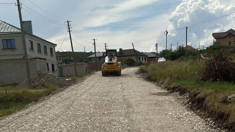 Дорогу ремонтируют в хуторе Минераловодского округа