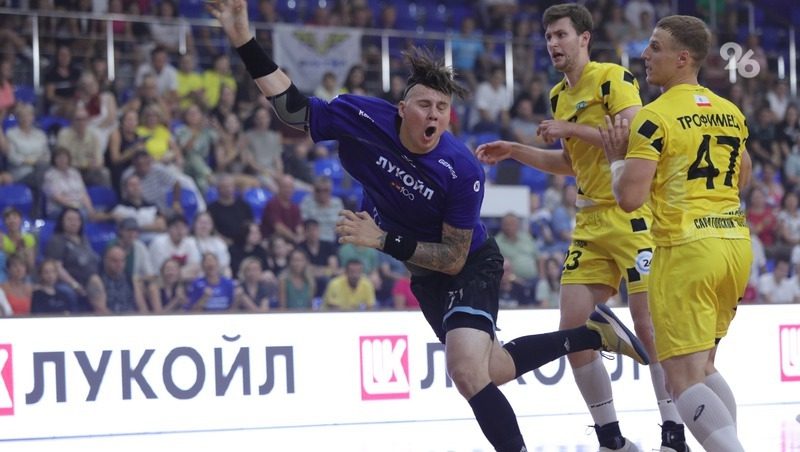 Гандболисты ставропольского «Виктора» победили во втором матче домашнего Кубка Лаврова