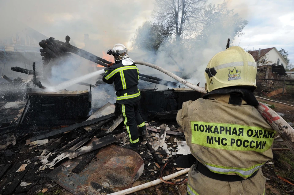 Пожарные тушат возгорание в ТЦ Ставрополя