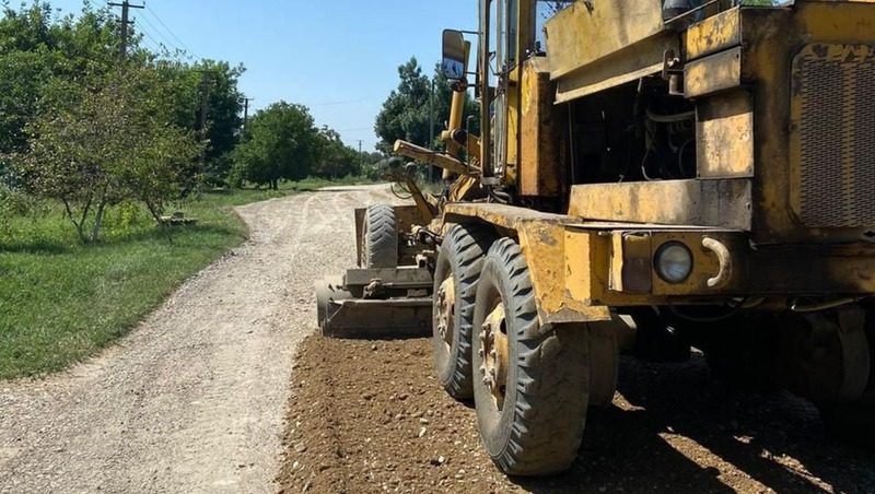 Пять дорог грейдировали в сёлах Минераловодского округа