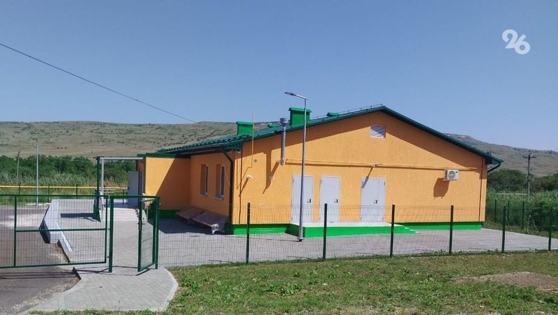 Рабочие достроили здание амбулатории в станице Шпаковского округа