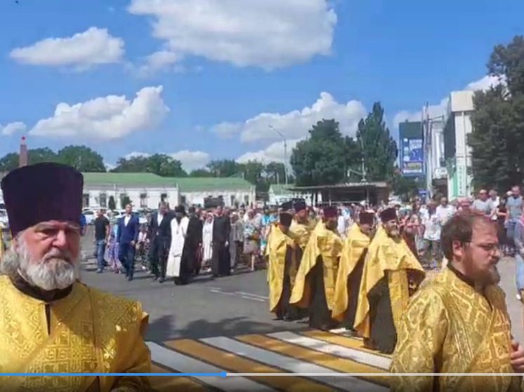 В Ессентуках прошел традиционный Крестный ход в День города