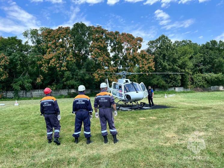 В горах Кабардино-Балкарии группа туристов попала под камнепад, один погибший