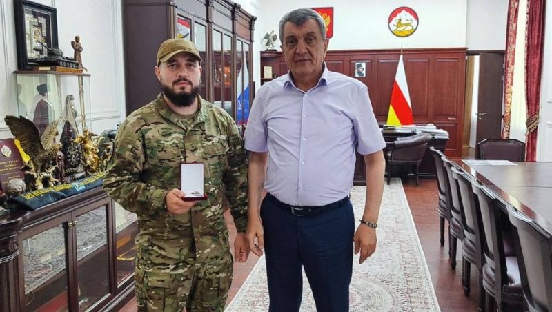 Замкомандира батальона «Шторм. Осетия» получил медаль за участие в СВО