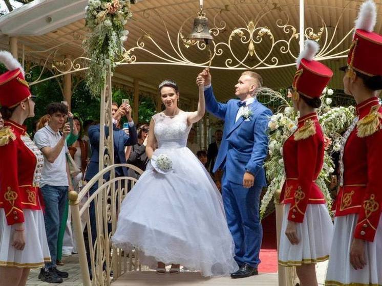66 пар решили заключить брак в Ставрополе в День города и края