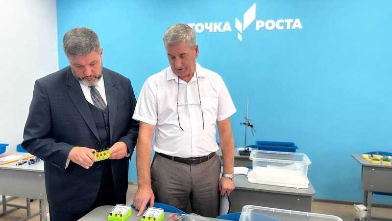 Ещё две "Точки роста" открыли в школах Кировского округа