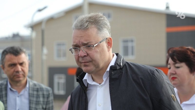 Губернатор Ставрополья проверил ход строительства поликлиники в Михайловске