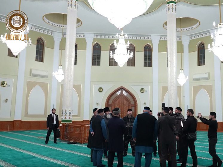 Кадыров проверил ход строительства новой мечети в Грозном