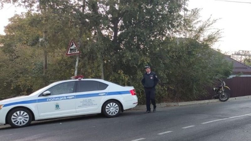 Мотоциклист-бесправник попал в аварию в Ставрополе