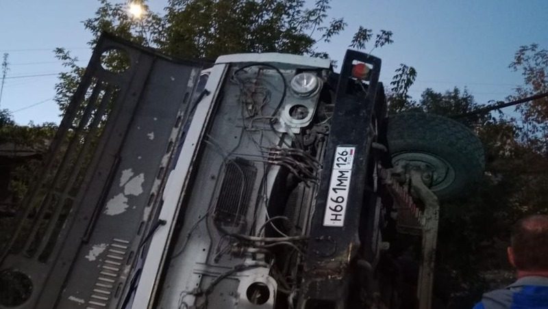 Перевернувшийся грузовик повредил газопровод в Кисловодске