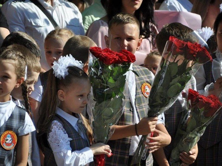 В Ессентуках более 1,5 тыс. первоклассников сели за парты